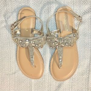 Terena Flat Sandal Gold Rhinestone Bow Size 6.5